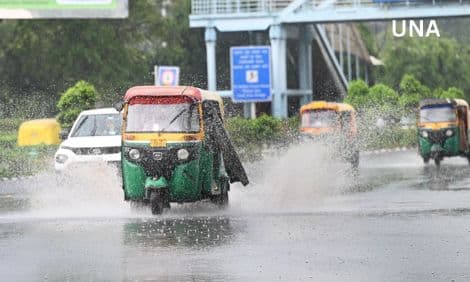 दिल्ली-NCR में उमस भरी गर्मी से राहत के आसार, IMD ने बारिश का पूर्वानुमान जारी किया