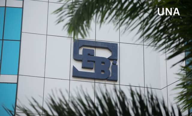 SEBI ने बढ़ाई डेडलाइन: इन्वेस्टमेंट एडवाइजर्स और रिसर्च एनालिस्ट्स को अब दिसंबर 2024 तक डिजिटल एक्सेसिबिलिटी नियमों का पालन करना होगा