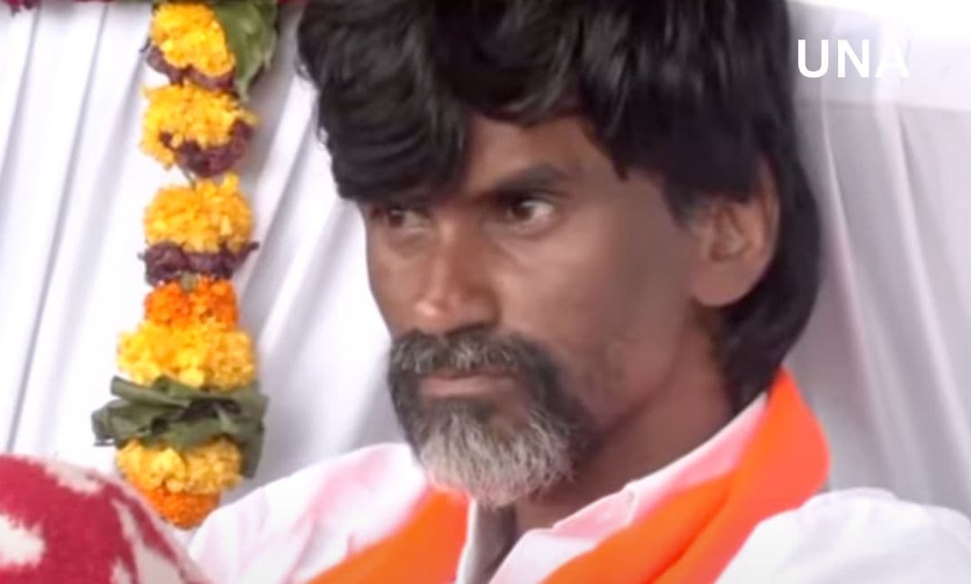 मराठा आरक्षण आंदोलन में बड़ा मोड़: मनोज जरांगे पाटिल को मुंबई पुलिस का नोटिस, आज़ाद मैदान खाली करने के आदेश